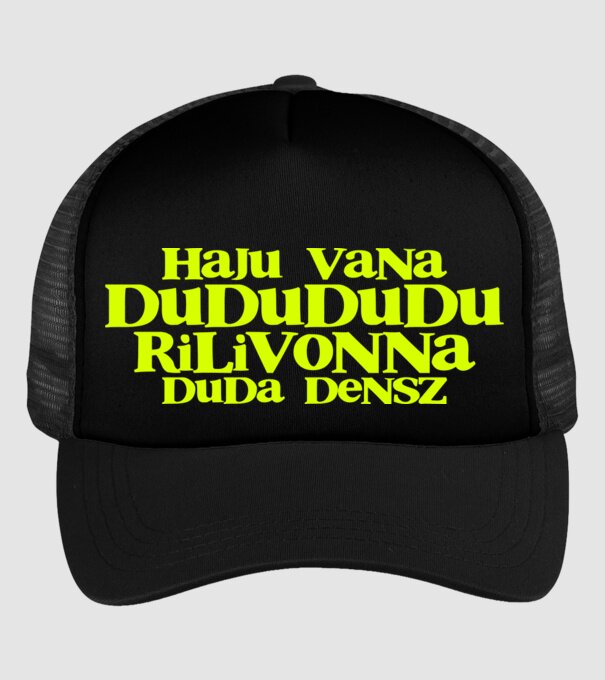  minta fekete pólón